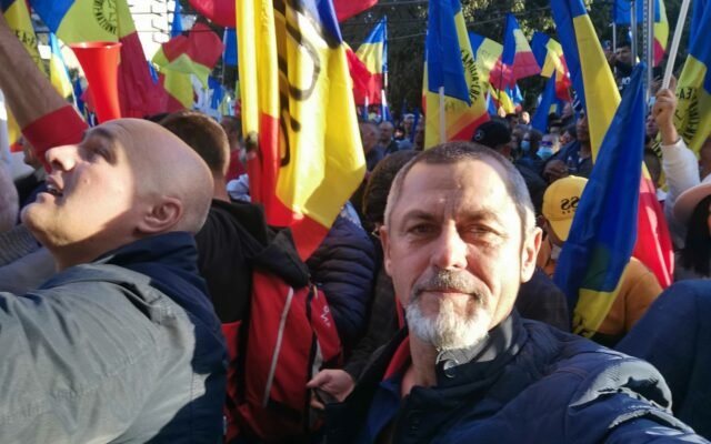 Nem hajlandó lemondani képviselői mandátumáról a felesége bántalmazásával gyanúsított AUR-os honatya