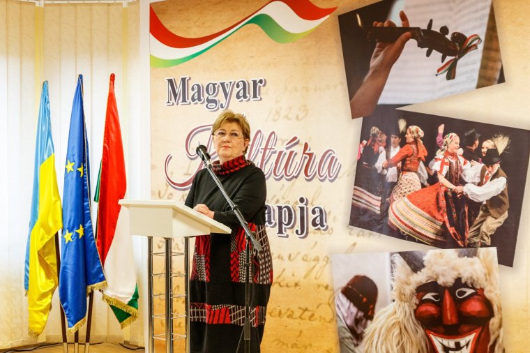 Nem engedték meg Szili Katalinnak, hogy megkoszorúzza Petőfi szobrát Munkácson