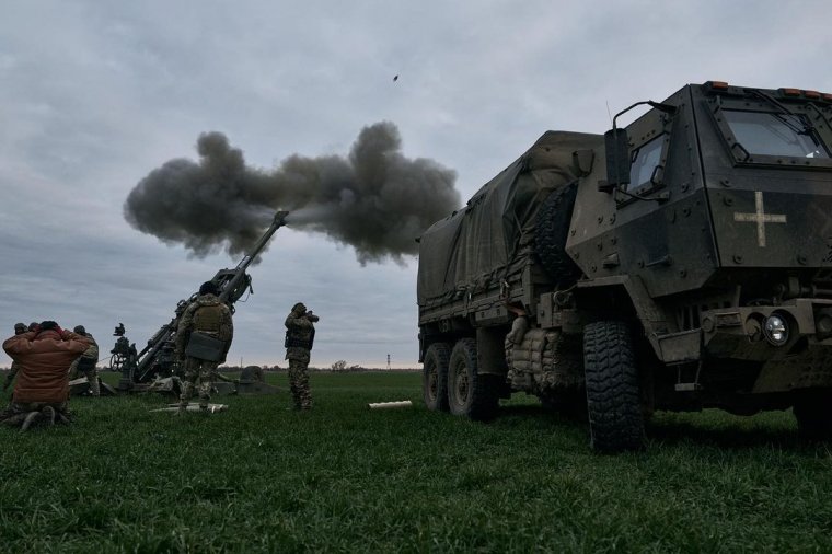 Újabb jelentős fegyverszállítmányt ígér Ukrajnának 11 NATO-tagország, Kijevben járt az EU Tanácsának elnöke és a CIA-igazgató