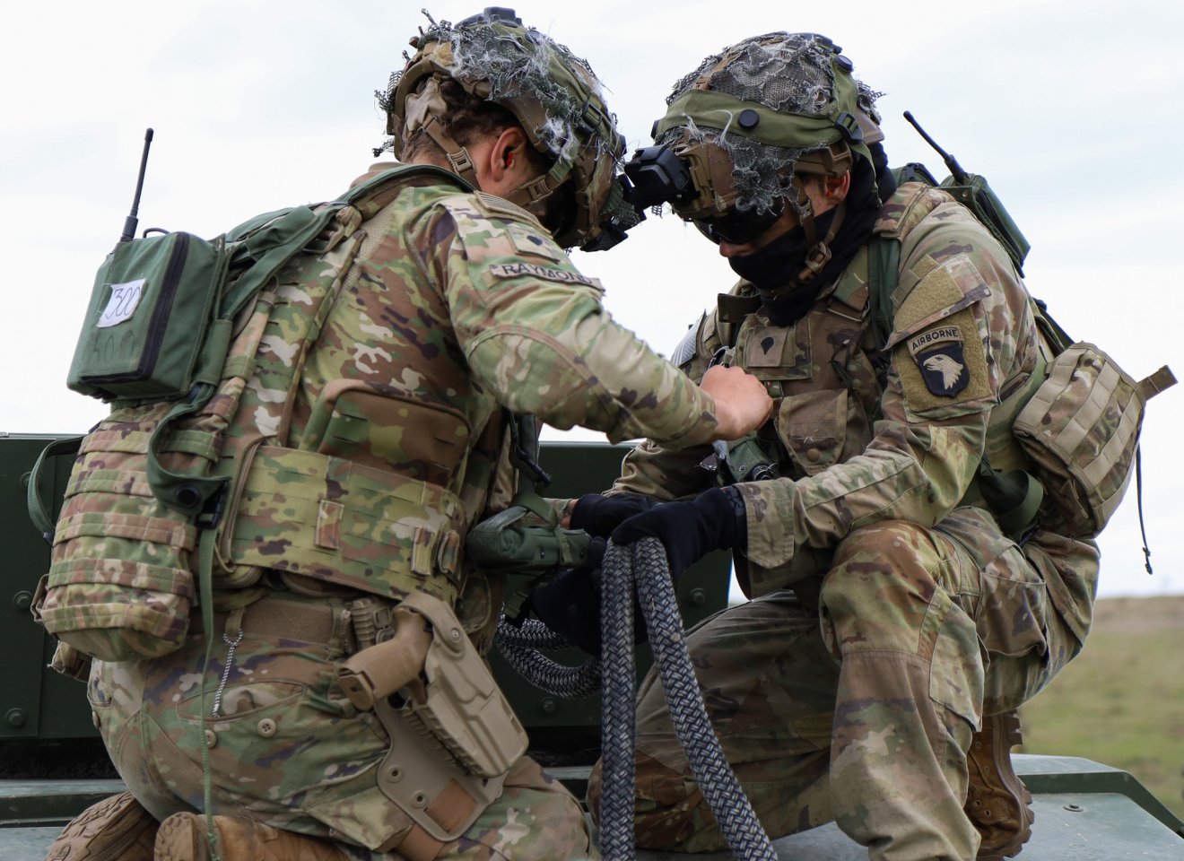 •  Fotó: 101st Airborne Division (Air Assault)