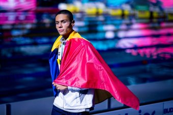 Legalább egy érmet hozna haza a párizsi olimpiáról a vébére és érettségire készülő David Popovici