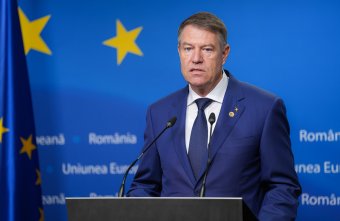 A politikusok egymásra mutogatásával nem oldjuk meg a szolidaritási adó problémáját – mondta Iohannis Câciura mutogatva