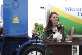 Váratlanul bejelentette lemondását az új-zélandi miniszterelnök