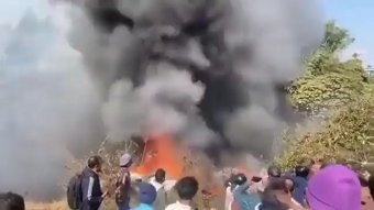 Már nem számítanak arra, hogy túlélőt találnak a hétvégén lezuhant nepáli repülő utasai között