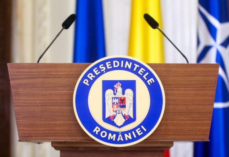 Nem sajnálja a közpénzt az elnöki hivatal, hogy Amerikában próbálja fényezni Románia imázsát, az AUR bírál