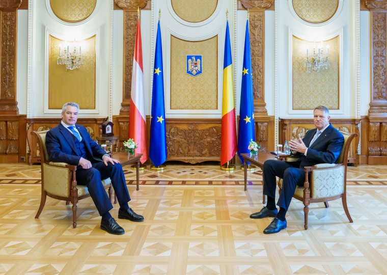 A teljes körű román schengeni csatlakozásról tárgyalt Iohannis és Nehammer, Ausztria hajthatatlan