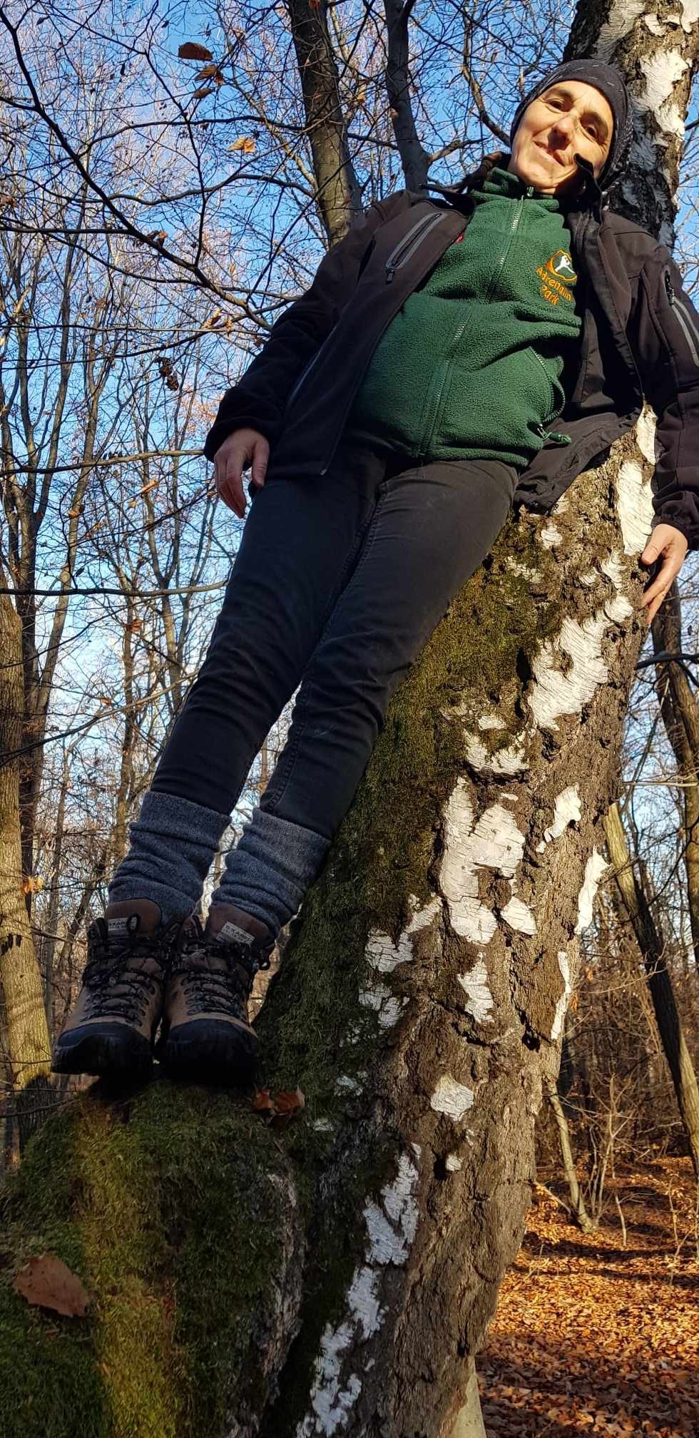 Szélyes Éva hat lány édesanyjaként szülőként is intenzíven követi, miként teszi ügyesebbé a gyerekeket a kalandparkozás •  Fotó: Adrenalin Park