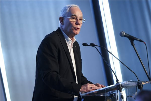 Balog Zoltán püspök: csak az élő ige tarthatja egyben a református egyházat •  Fotó: Hegedüs Róbert/MTI