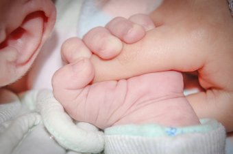 Ábrahám ősatyához hasonlítják a jeruzsálemi rabbit, aki 88 évesen lett először apa