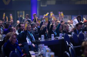 Egyhangúlag elfogadták a Románia teljes körű schengeni tagságát is sürgető választási programot az EPP-kongresszus küldöttei
