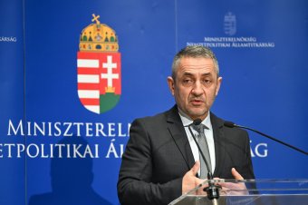 Hárommilliárd forint három programra: új pályázati felhívásokat hirdetett meg a nemzetpolitikai államtitkárság