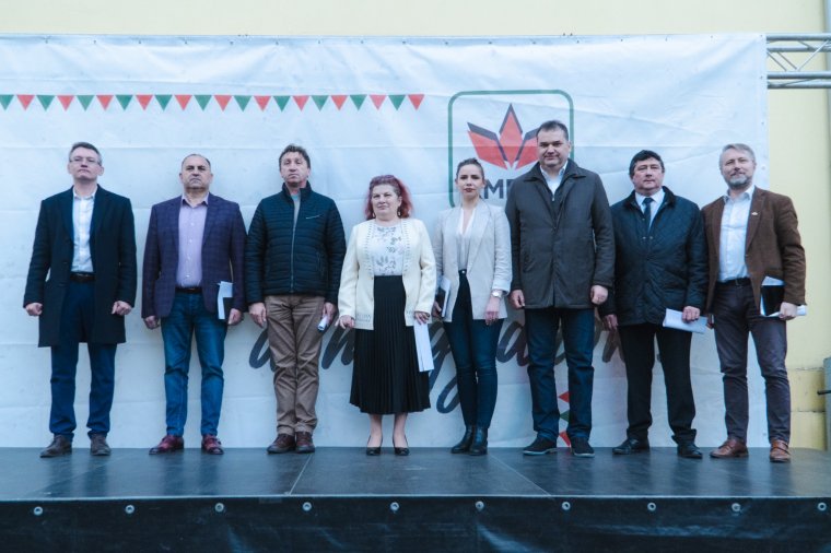 Köszi, bihari magyar politikum, miattatok szégyellem, hogy váradi vagyok