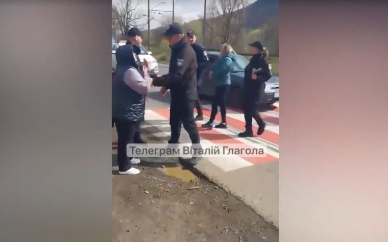Spontán tiltakozások az erőszakos mozgósítás és a toborzóirodák túlkapásai ellen Ukrajnában