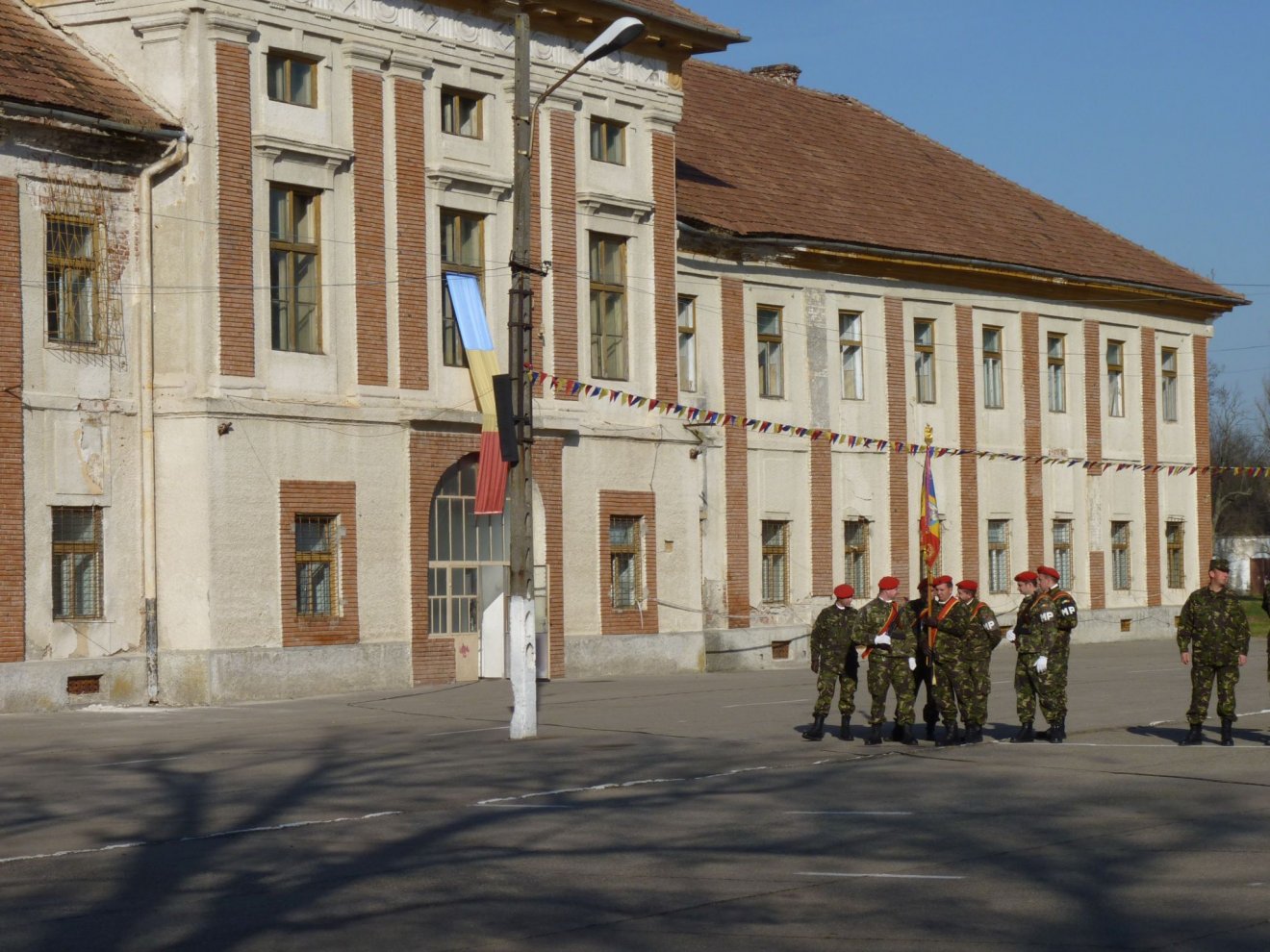 Sorkatonaság már nincs, de jelenleg hivatásos katonák szolgálnak az aradi várban •  Fotó: Pataky Lehel Zsolt