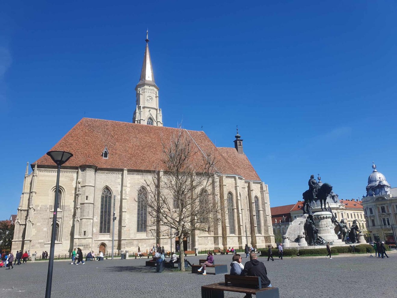 A gyönyörűen felújított szent Mihály-templom. Erdély történelmi fővárosa, Kolozsvár kitüntetett helyen szerepel az idegenforgalom tekintetében •  Fotó: Kiss Judit