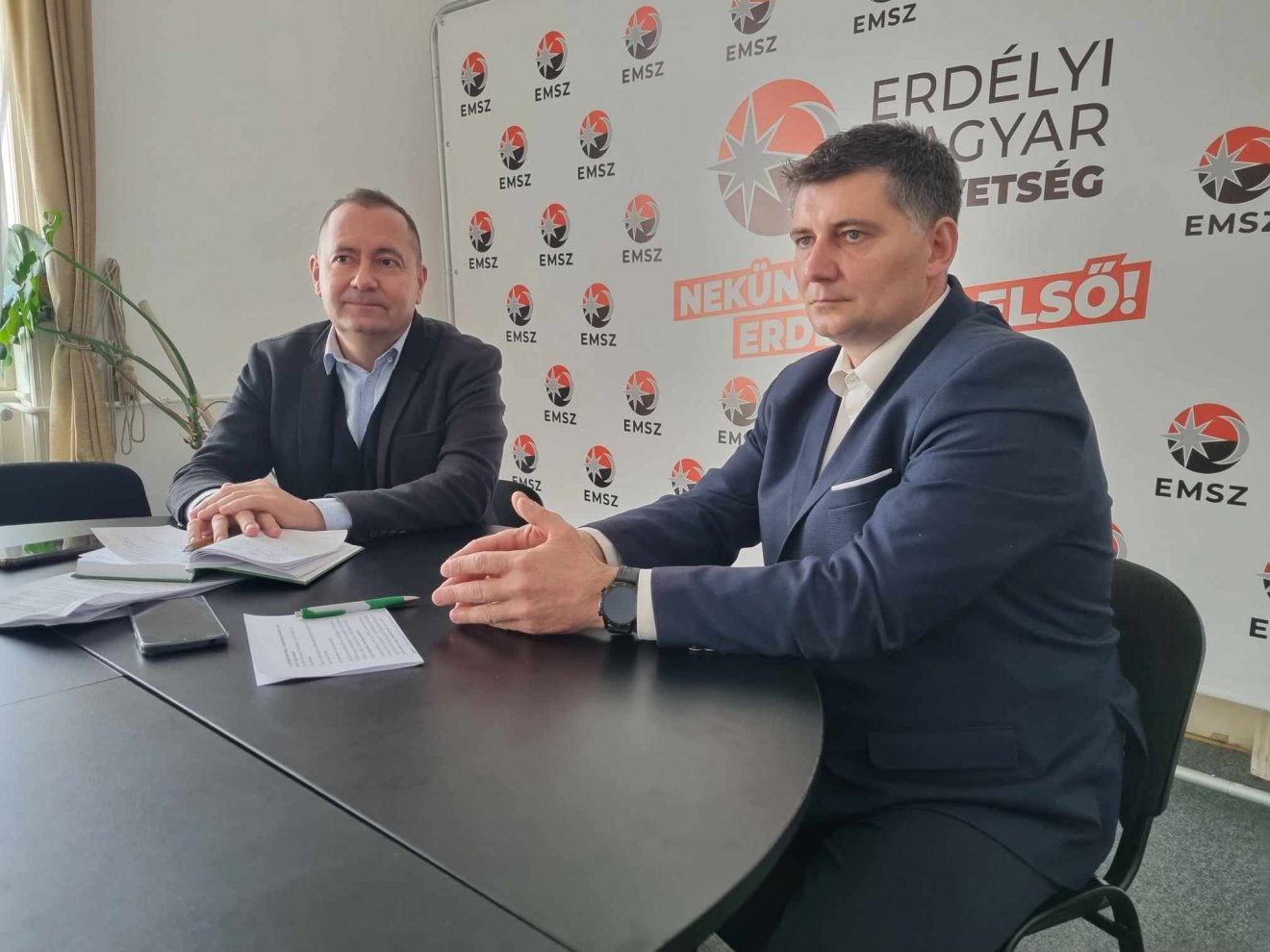 Szilágyi Zsolt és Habinyák István a keddi sajtótájékoztatón •  Fotó: Bálint Eszter