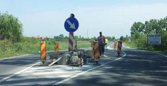 Tíz év után ítélt meg kártérítést egy forgalomlassító sziget miatt elhunyt sofőr családjának a bíróság