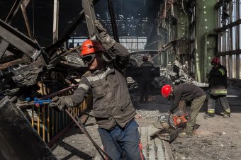 Az ukrán villamosenergia-hálózat mellett gáztározókat is támadott az orosz hadsereg