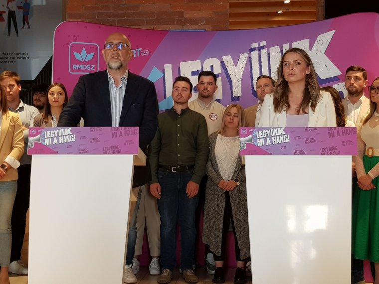 Munkára jelentkeznek a politikában, szavazni is hajlandóak az erdélyi magyar fiatalok