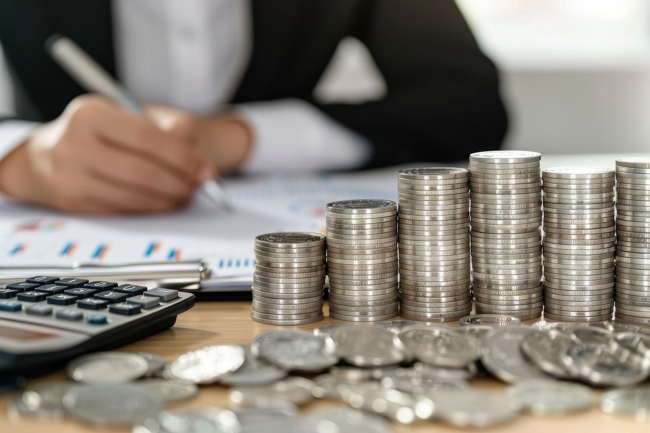 Bérolló. Még mindig 180 százalékos a bukaresti és a legszegényebb megyében regisztrált átlagfizetés közötti különbség •  Fotó: Pixabay.com