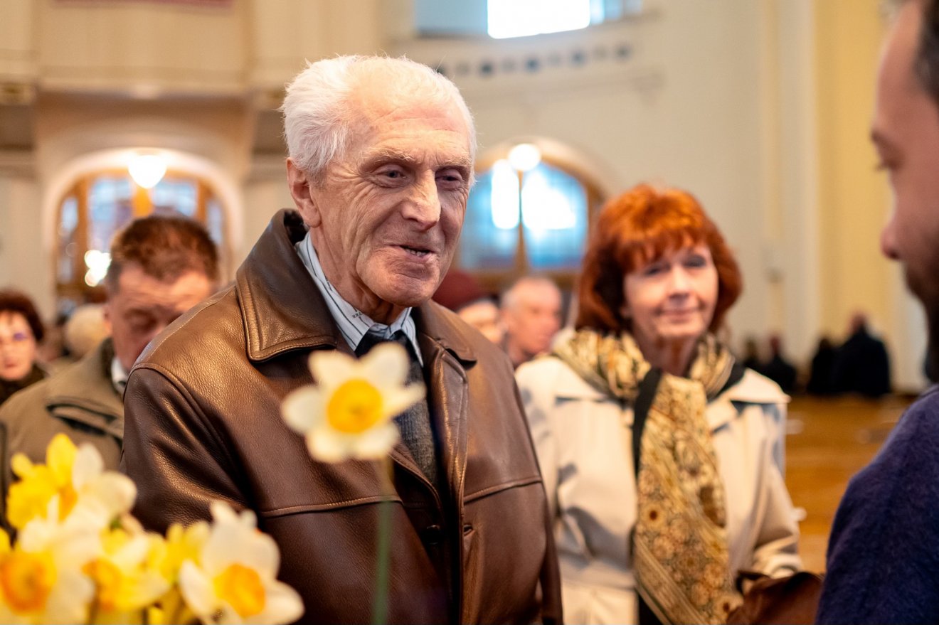 „Külön élmény látni és hallani, hogy csupán egy aprónak mondott gesztus mennyit jelent az időseknek” •  Fotó: Kolozsvár-Belvárosi Unitárius Egyházközség