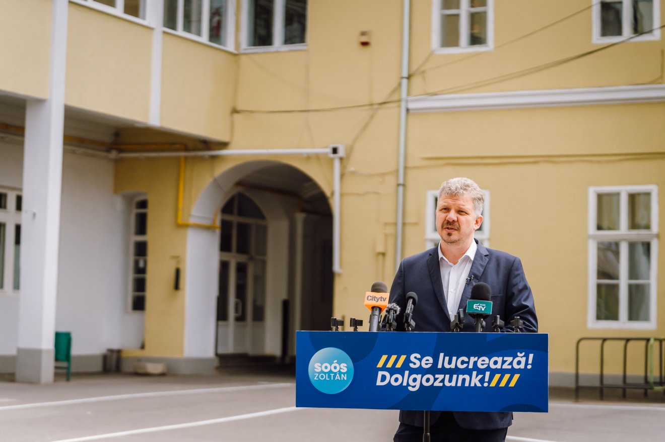 A legnépesebb erdélyi magyar közösségnek otthont adó Marosvásárhely élére húsz év után került ismét magyar polgármester 2020-ban Soós Zoltán személyében •  Fotó: Soós Zoltán/Facebook