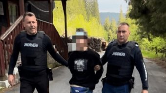 Elfogták az erdőben bujdosó, 21 éves barátnője megölésével gyanúsított nagyszebeni fiatalembert – FRISSÍTVE