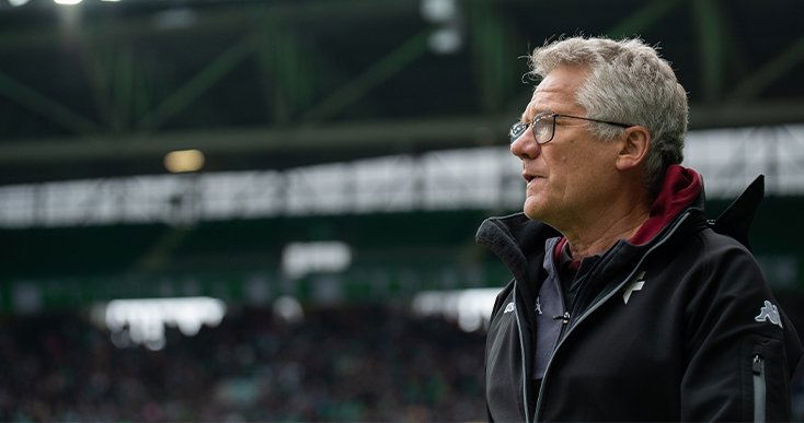 Nem sikerült. Bölöni László egy évvel a feljutás megünneplése után kiesés miatt búsulhat •  Fotó: Fcmetz.com