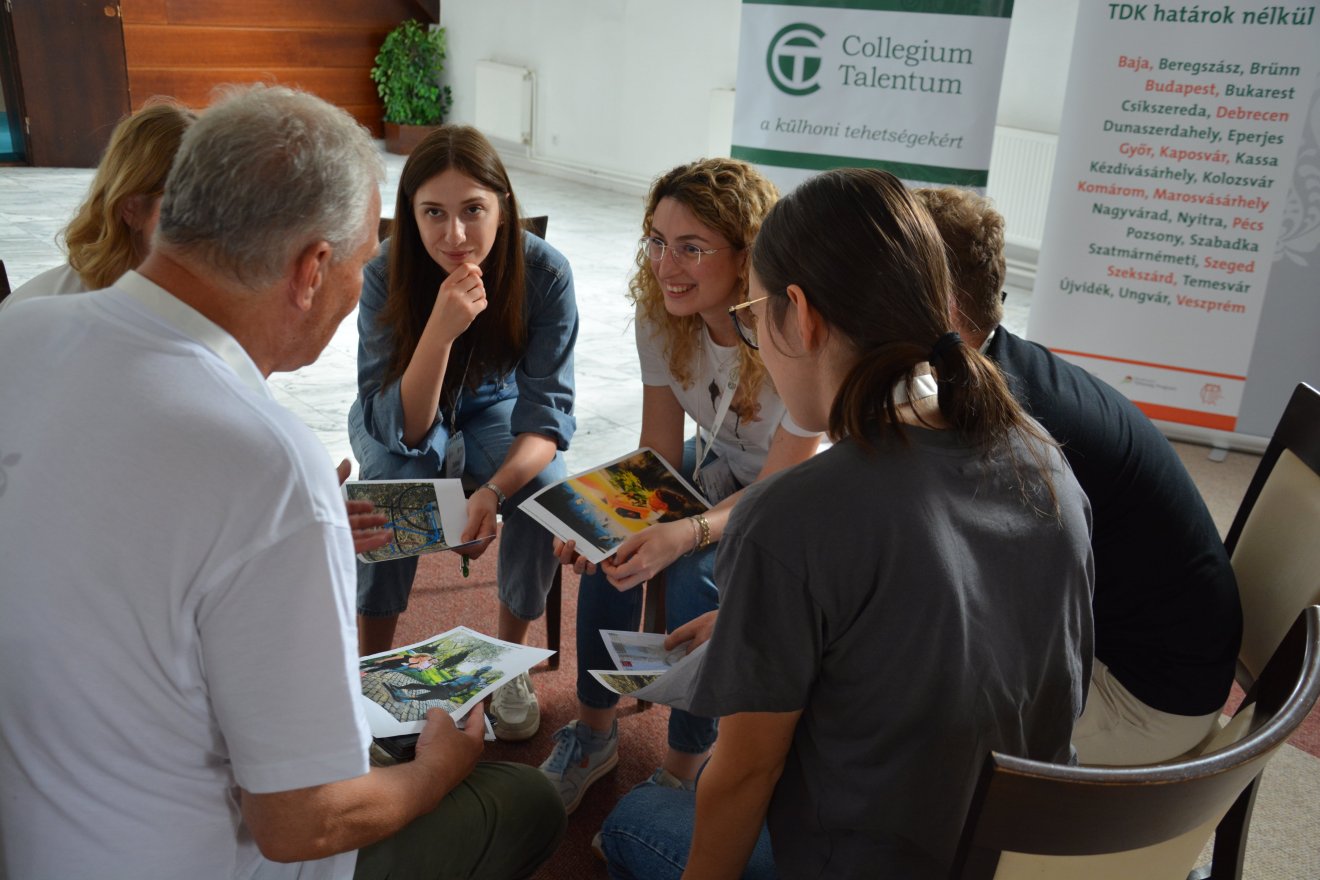 Fiatal kutatók eszmecseréje. A határon túli magyarság felsőoktatásának fejlesztése a Collegium Talentum program célja •  Fotó: Gödri Csilla/Collegium Talentum
