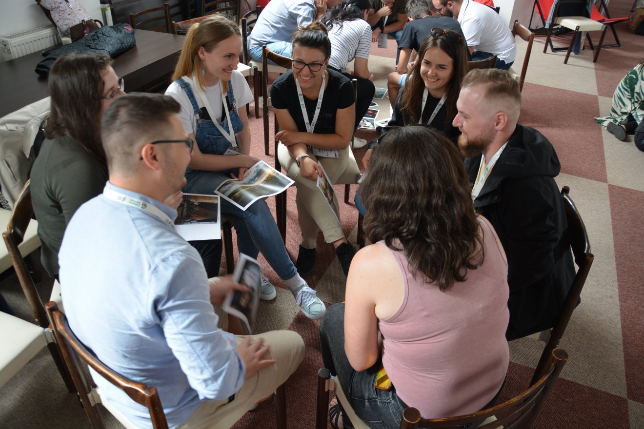 „Közös nevezőre” jutnak az erdélyi, felvidéki, kárpátaljai, vajdasági magyar fiatal kutatók a Collegium Talentum program keretében •  Fotó: Gödri Csilla/Collegium Talentum