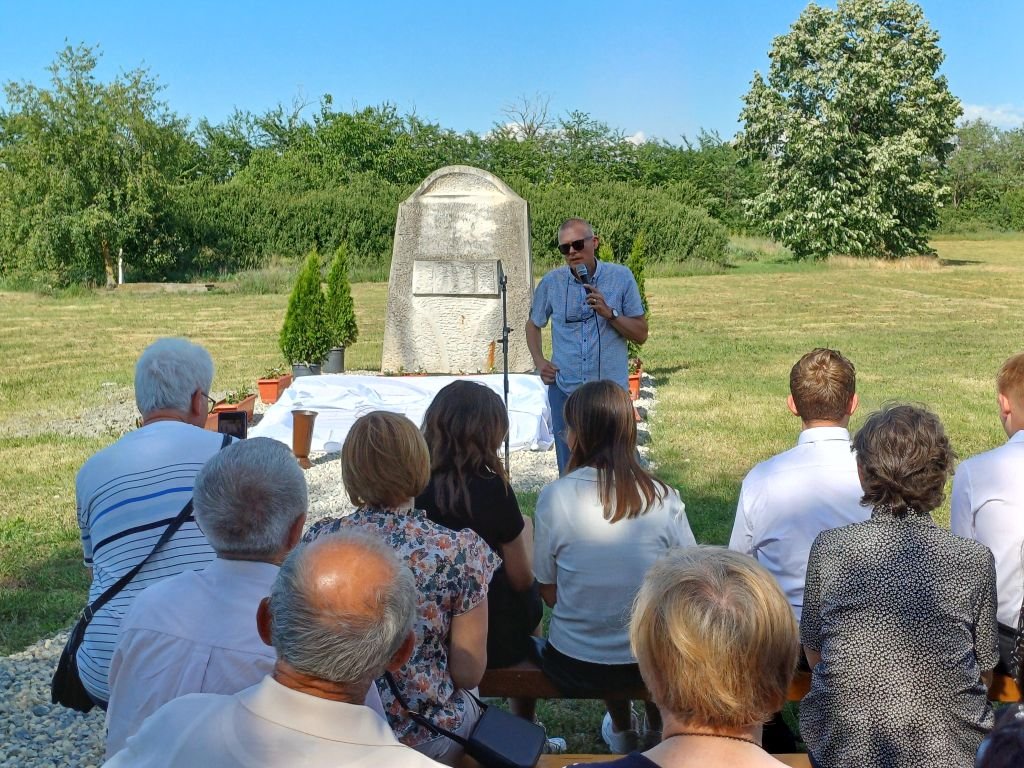 Kocsis Rudolf szobrászművésznek ez a harmadik Pieta-alkotása •  Fotó: Pataky Lehel Zsolt