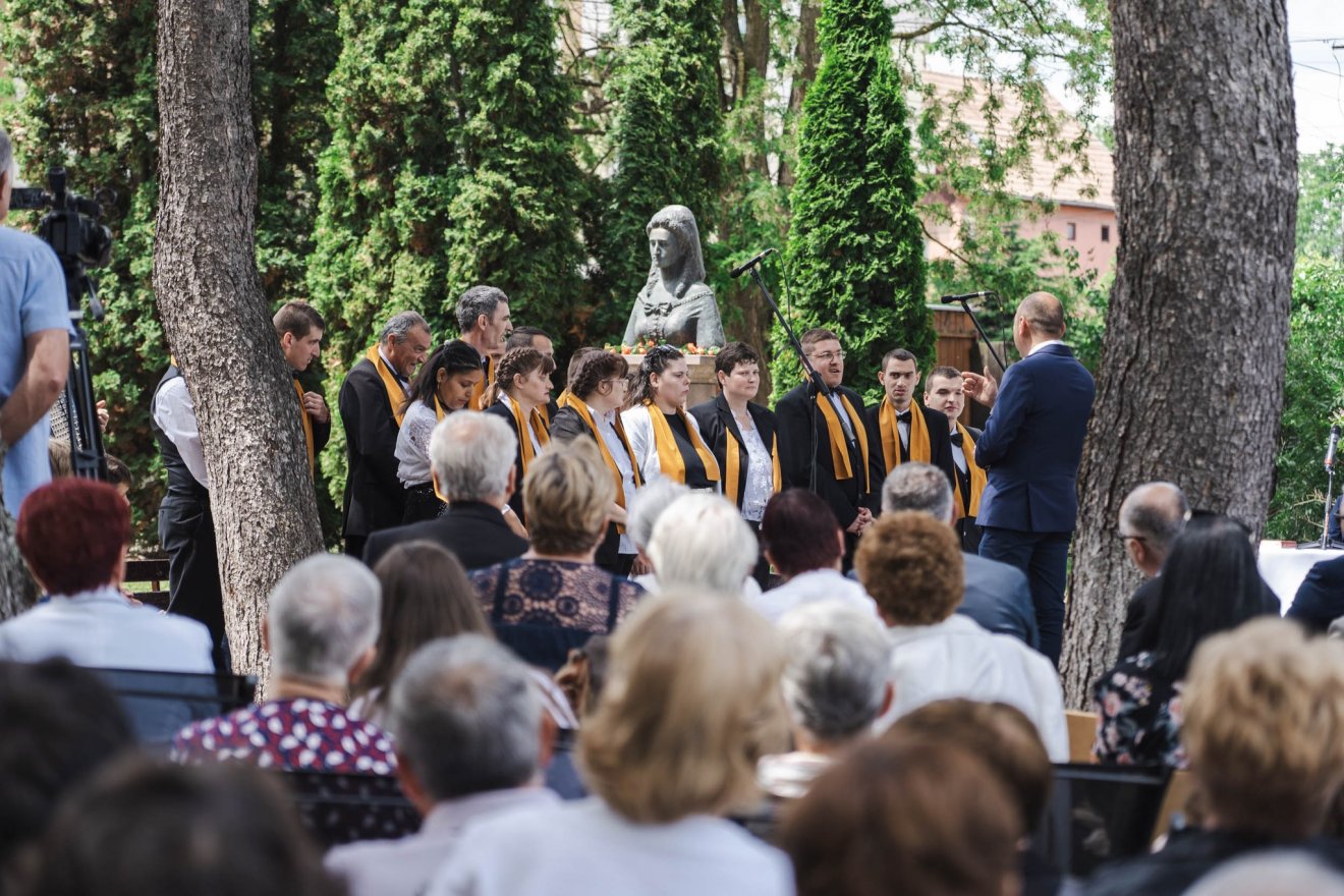 Ünnepélyes keretek közt tartottak megemlékezést Kézdivásárhelyen •  Fotó: Török Etele/Tamás Sándor Facebook-oldala