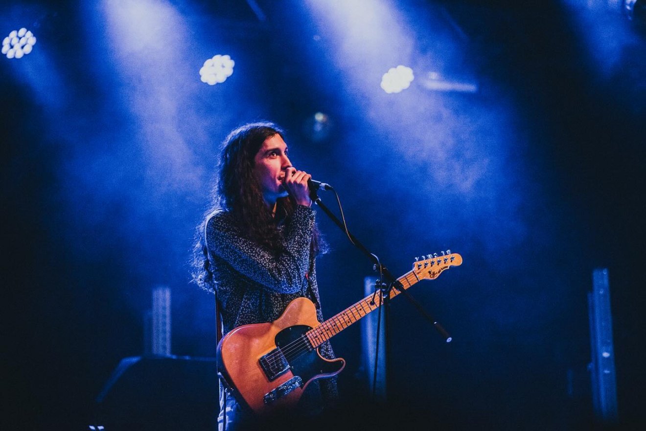 Szőcs Tamás frontember szerint a banda számára a legfontosabb a közönség visszajelzése •  Fotó: Facebook/A Csajod