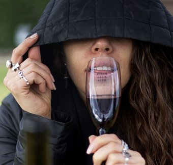 Kórházba kerültek, miután alkoholt ittak és egyéb szereket is fogyaszthattak bankettjükön a nyolcadikos diákok