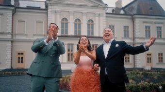 Manele-videóklipet forgattak a frissen felújított válaszúti Bánffy-kastélyban