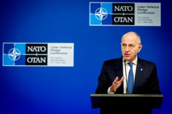 Kelet-európai nő lehet Mircea Geoană utódja a NATO második legfontosabb posztján