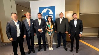 A Fidesztől ódzkodik, a szélsőséges AUR-t tárt karokkal fogadta a konzervatívok pártcsaládja