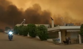 Vörös hőségriasztás Görögországban, az erdőtüzektől tartva fokozott készültséget rendeltek el a hatóságok