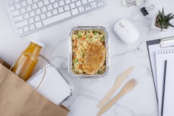 Munkahelyi étkezés tekintetében is spórolnak, támogatást várnak munkáltatójuktól az alkalmazottak