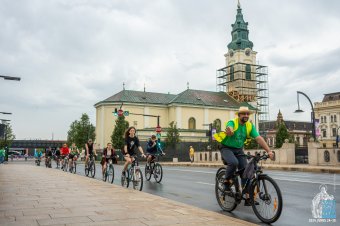 Az eső sem szegte a bátor bringások kedvét: Szent Lászlótól Szent Lászlóig kerekeztek