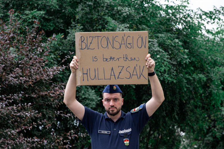 Inkább biztonsági öv, mint hullazsák – hívja fel a figyelmet a rendőrség