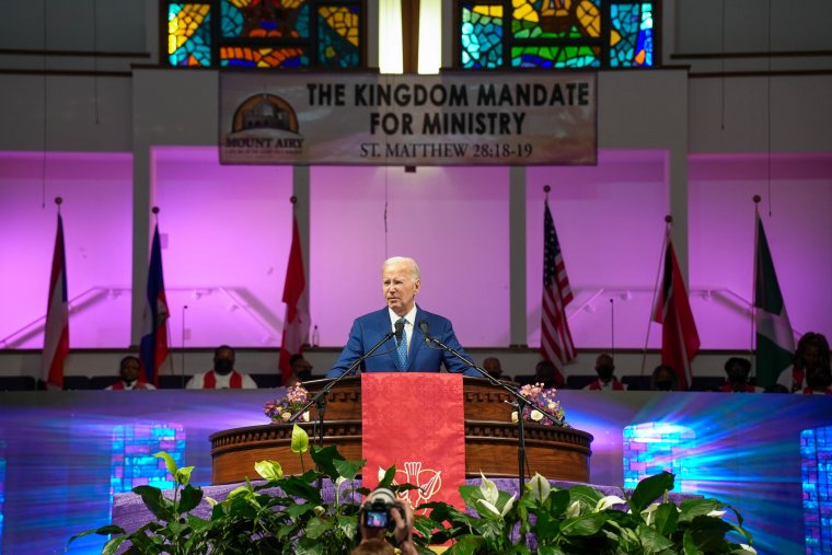 Egyre több demokrata párti képviselő követeli Biden visszalépését a kampányból