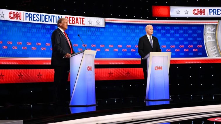 Egymást vádolták csütörtök esti első tv-vitájukon Donald Trump és Joe Biden