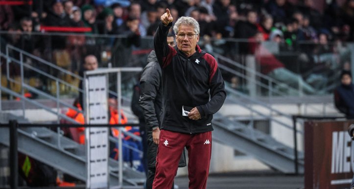 Új irány. Bölöni László két év után elhagyja a vele francia élvonalba jutott, majd onnan kiesett Metz focicsapatát •  Fotó: Fcmetz.com