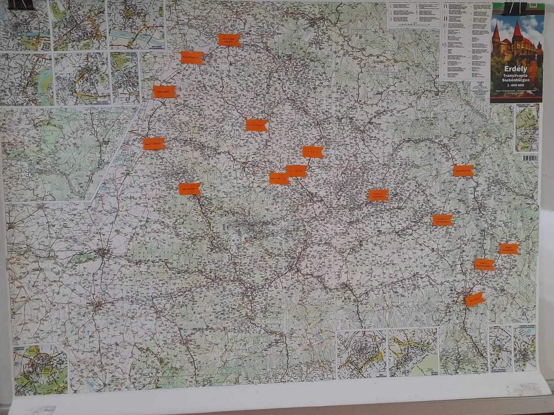 Erdélyi települések, ahonnan a pedagógusok érkeztek a válaszúti táborba, összesen nyolc megyéből •  Fotó: Napsugár és Szivárvány gyermeklapok