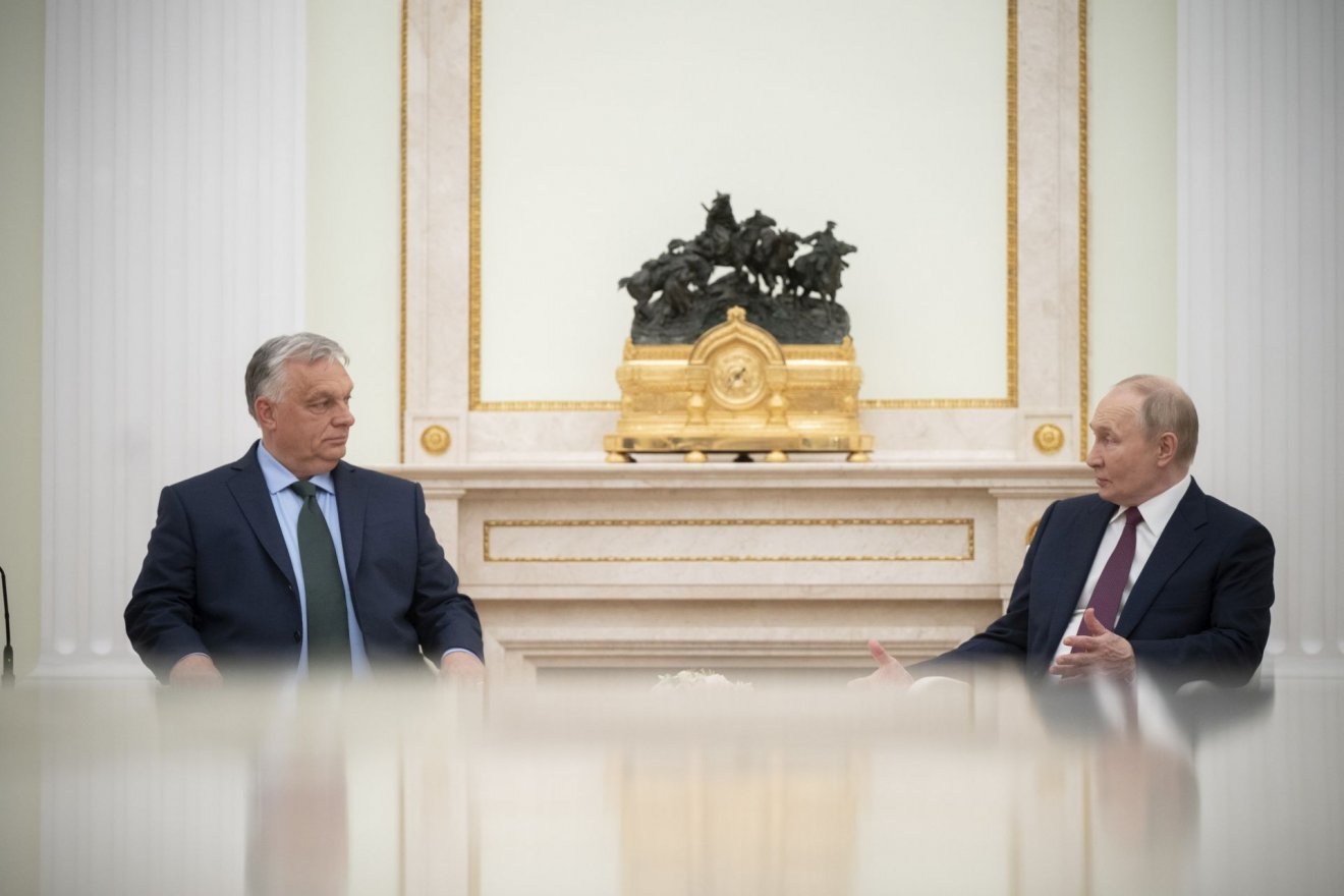 Diplomáciai nagyüzem. Volodimir Zelenszkij után Vlagyimir Putyinnal is tárgyal a magyar kormányfő •  Fotó: MTI/Miniszterelnöki Sajtóiroda/Benko Vivien Cher