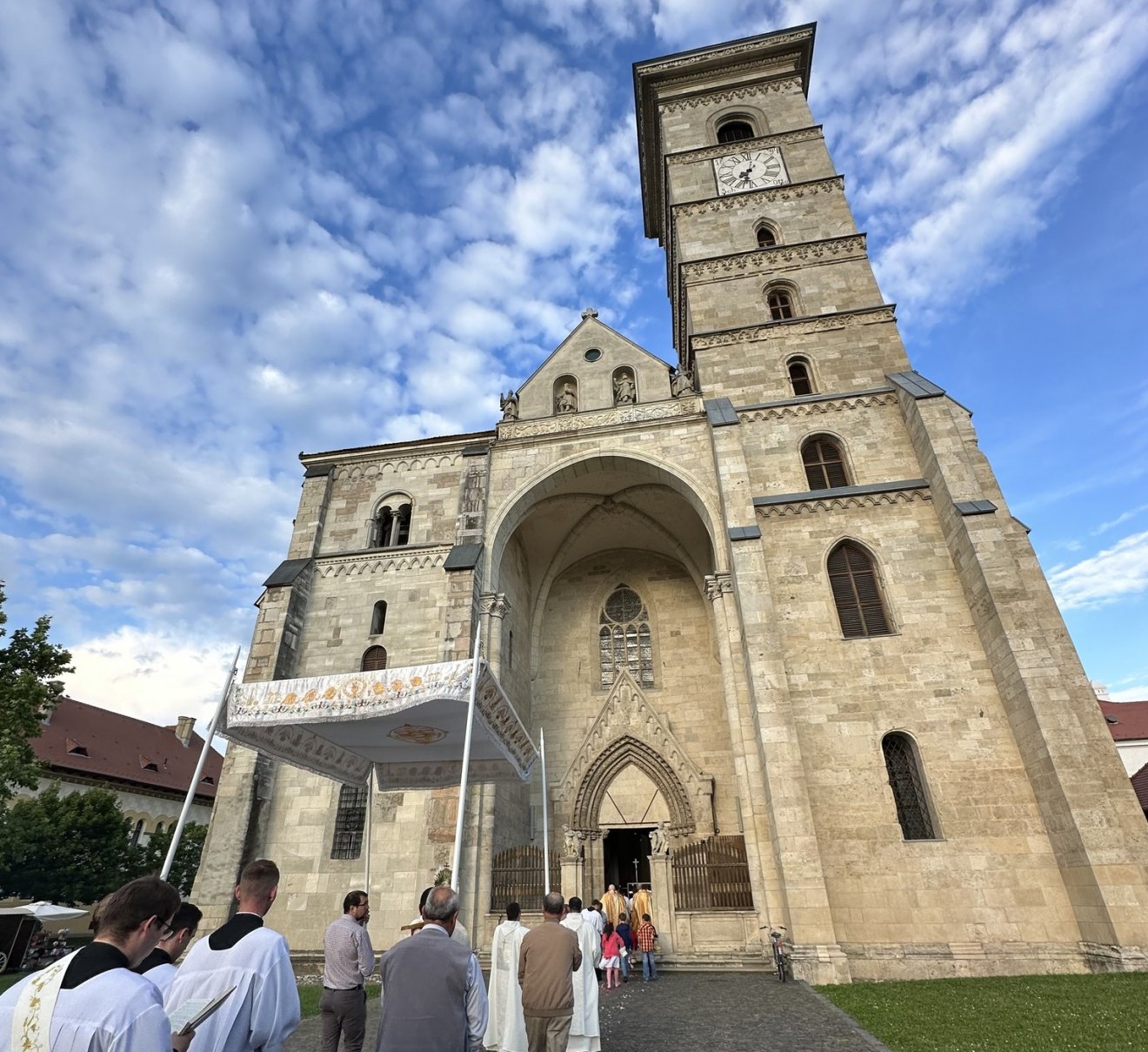A gyulafehérvári Szent Mihály-székesegyházban tartják a papszentelést szombaton •  Fotó: Seminarium Incarnatæ Sapientiæ/Facebook