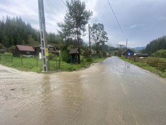 Behatolt a víz a házakba is az egyik Hargita megyei településen