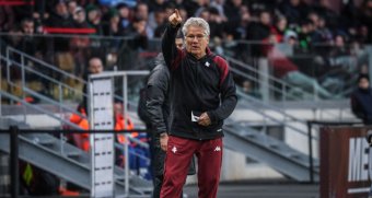 Máris román trikolórt húznának a francia csapatától búcsúzó Bölöni Lászlóra