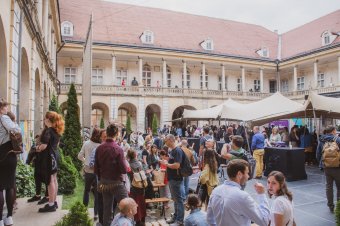 Írók, olvasók, találkozások: kihagyhatatlan programok a 13. Kolozsvári Ünnepi Könyvhéten